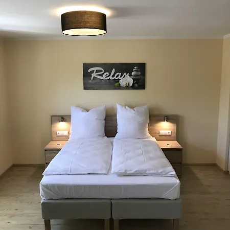 Select & Aparts 3* メンヒェングラートバッハ