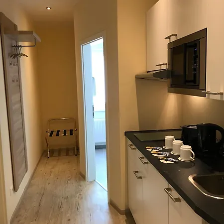 Select & Aparts Hotel 3*
