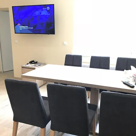 Select & Aparts ホテル 3*