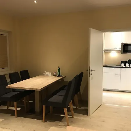 Select & Aparts ホテル 3*